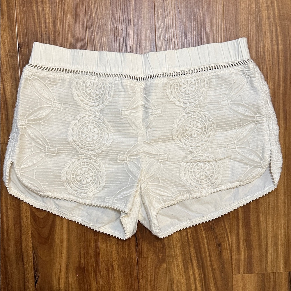 Embroidered shorts